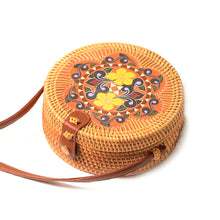 Load image into Gallery viewer, 2TRIDENTS Circle Handwoven Rattan Bag - Crossbody Handbag For Any Occasions Such As Beach, Party, Shopping And Dating (loukong20x8cm)