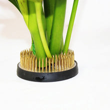 Load image into Gallery viewer, 2TRIDENTS Flower Frog Pin Holder - Art Fixed Tools Flower Arrangement Insert Base (1)