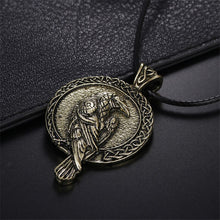 Load image into Gallery viewer, GUNGNEER Irish Celtic Norse Talisman Viking Crow Raven Pendant Necklace Jewelry for Men Women