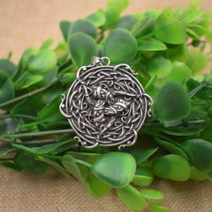 GUNGNEER Celtic Triquetra Trinity Knot Pendant Necklace Stainless Steel Jewelry for Men Women