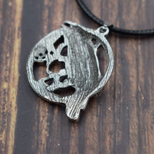 Load image into Gallery viewer, GUNGNEER Wicca Raven Crow Pentagram Pentacle Pendant Necklace Jewelry Amulet Talisman Men Women