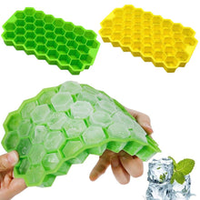 Load image into Gallery viewer, 2TRIDENTS 3 Pcs Honeycomb Shape Ice Cube Tray BPA Free for Wine Chocolate Drinking Wine Party Kitchen Accessories (green)