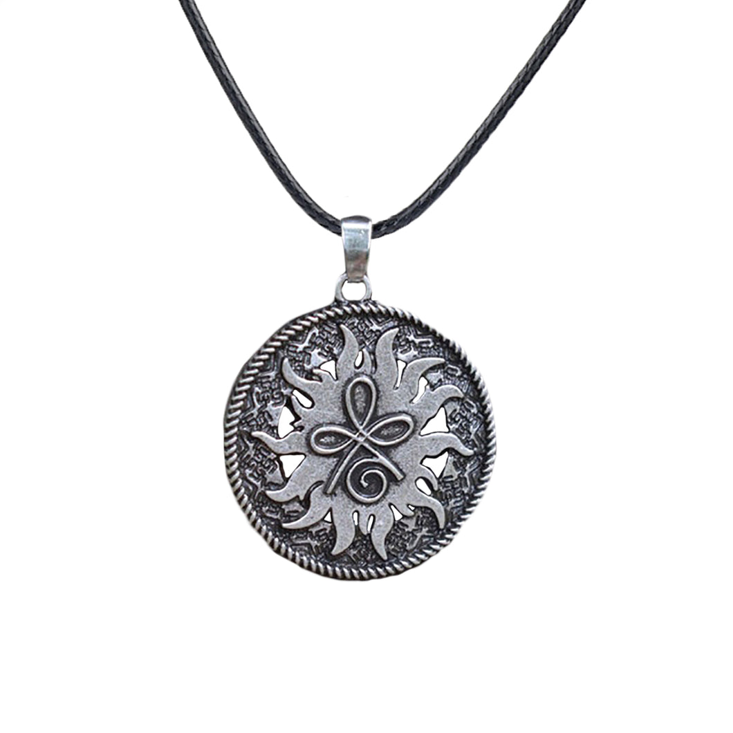GUNGNEER Round Celtic Knot Symbol Strength Pendant Necklace Stainless Steel Jewelry Men Women
