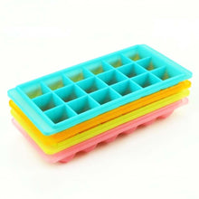 Load image into Gallery viewer, 2TRIDENTS 96 Cube Ice Cube Tray Easy Release Ice Cube Mold for Chilling Wiskey Wine Cocktail Beverage Bar Accessories