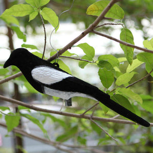 2TRIDENTS Hanging Bird Black & White Feathered Bird Decoy for Garden Crop Protection Hunting Bait Garden House Decor