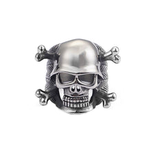 Load image into Gallery viewer, GUNGNEER Stainless Steel Pirate Skull Finger Rings Halloween Pub Biker Jewelry Men Women
